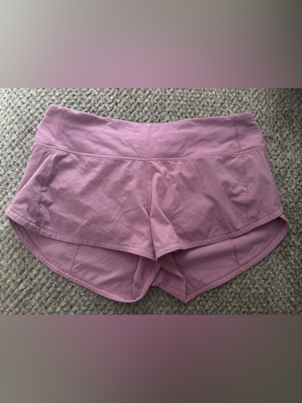 Lululemon Speed Up Shorts Low Rise 2.5 Size 4 Purple